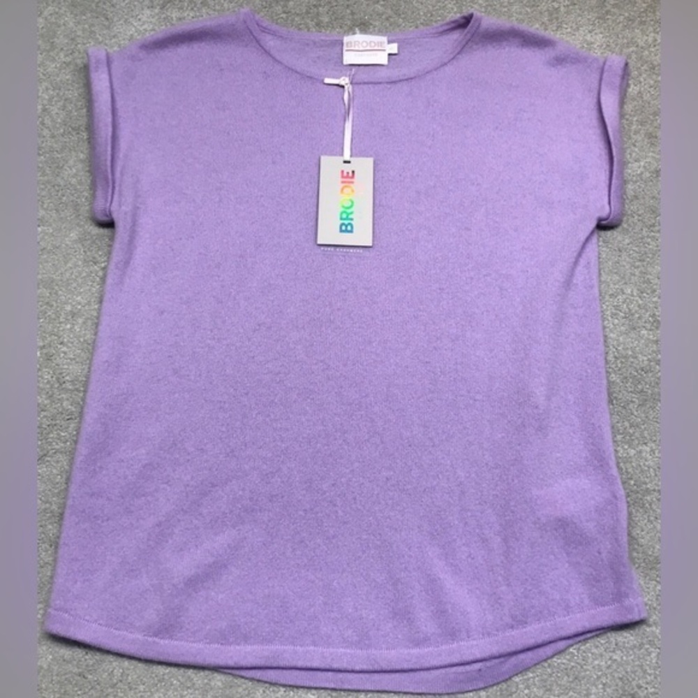 Brodie Cashmere Size Small Lavender Sleeveless Cuffed 100% Cashmere‎ Shirt